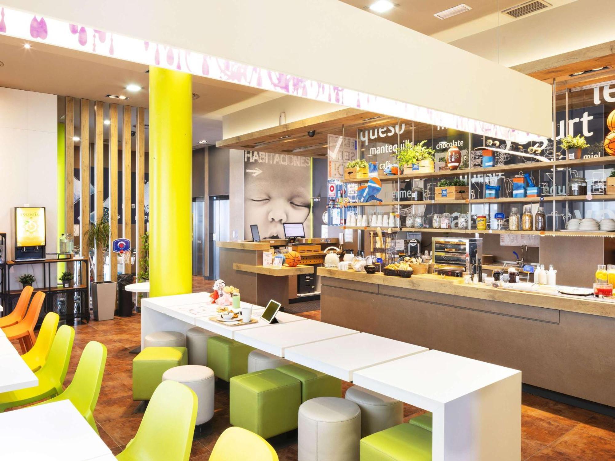 Ibis Budget Sevilla Aeropuerto Kültér fotó