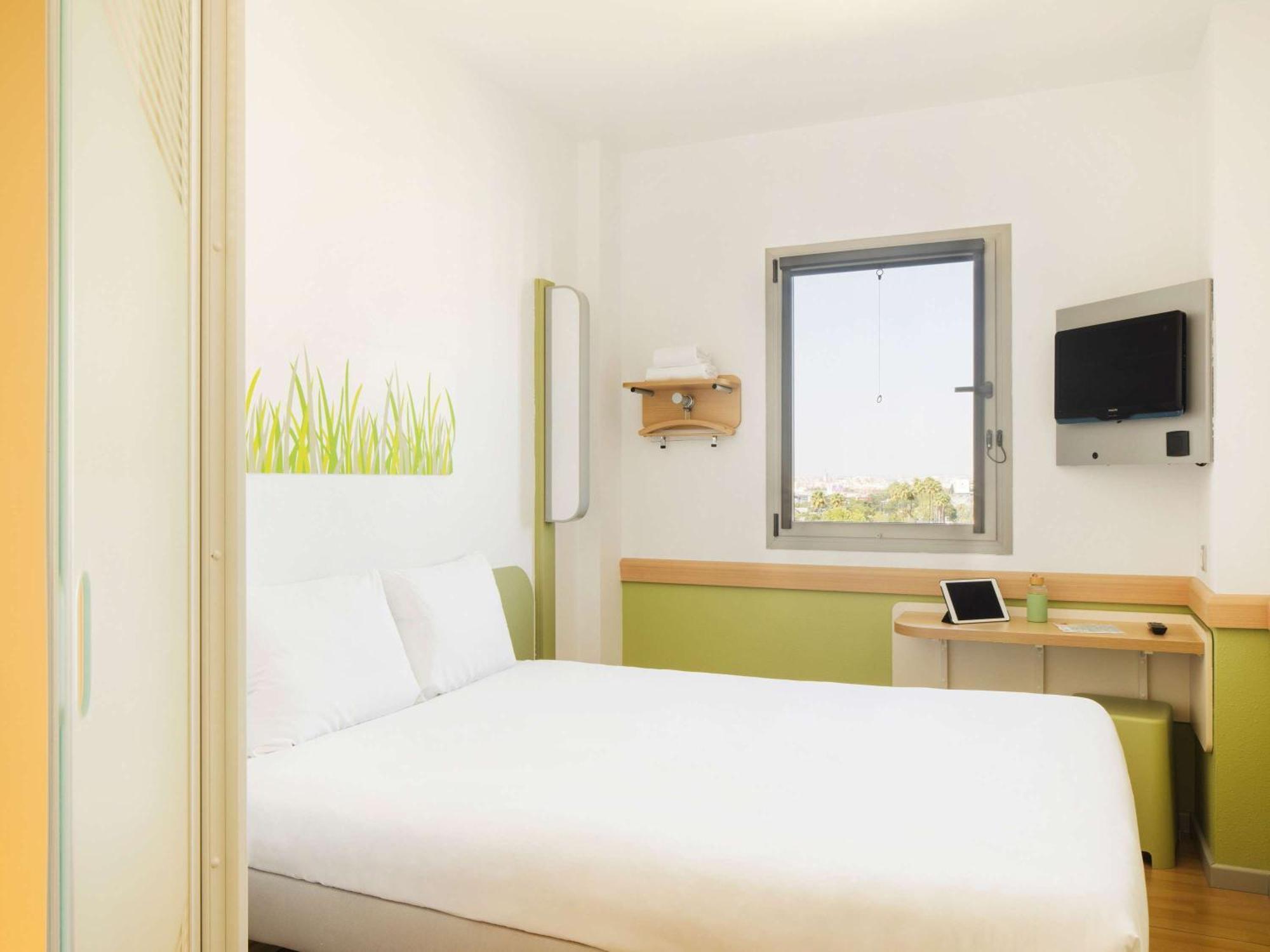 Ibis Budget Sevilla Aeropuerto Kültér fotó
