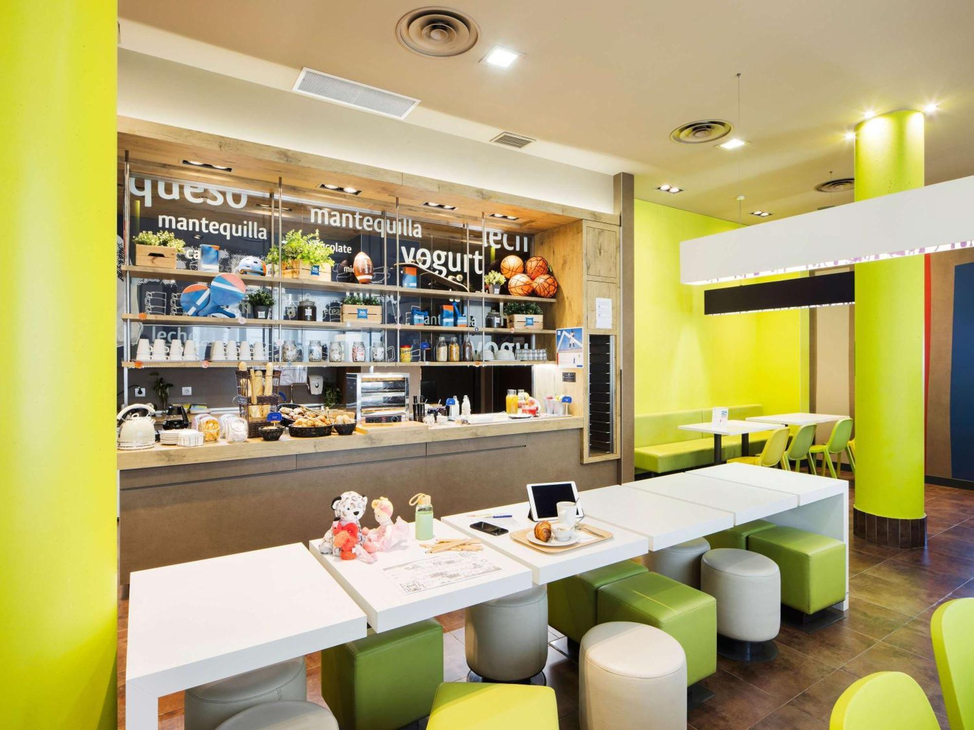 Ibis Budget Sevilla Aeropuerto Kültér fotó
