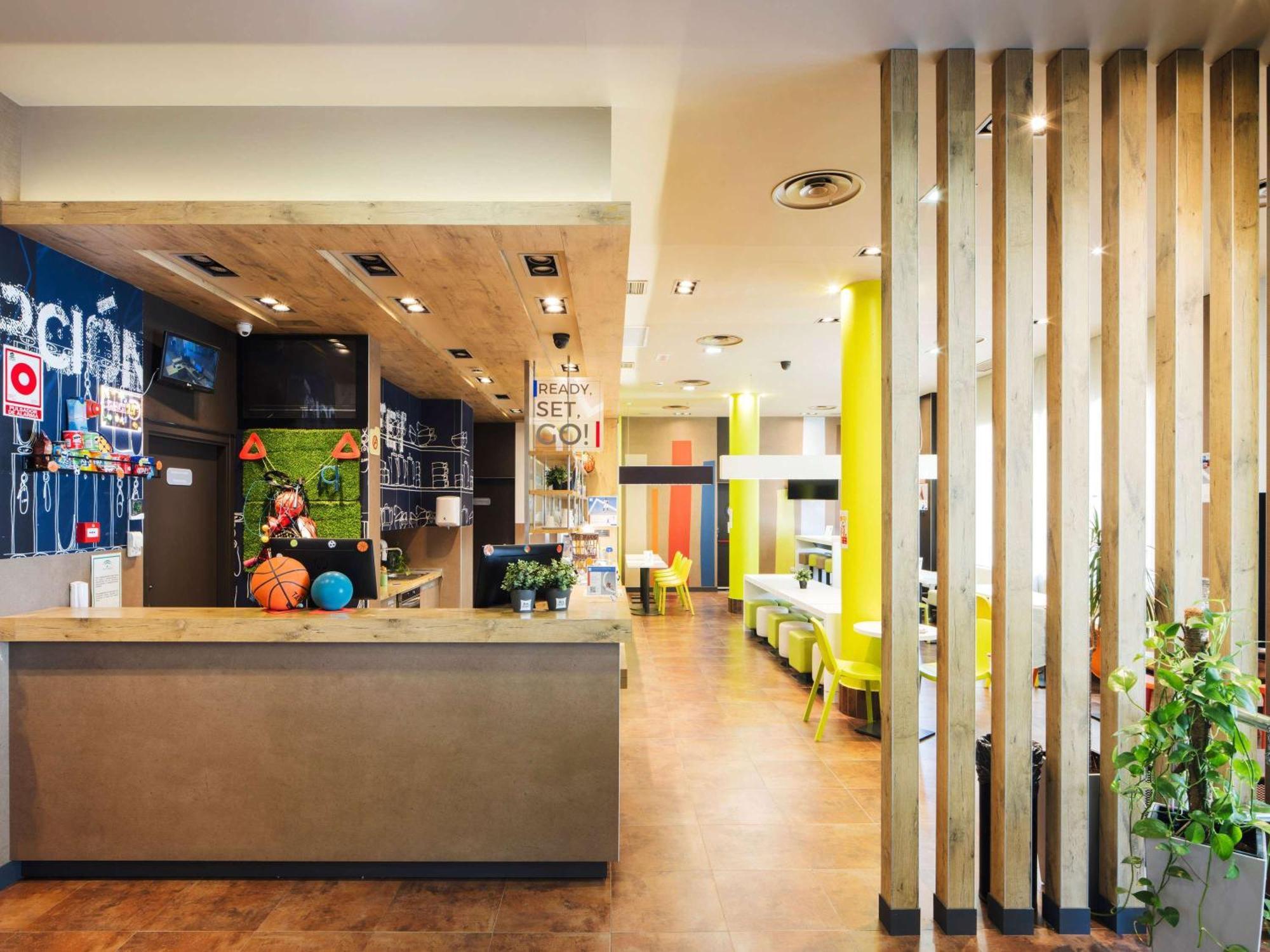 Ibis Budget Sevilla Aeropuerto Kültér fotó